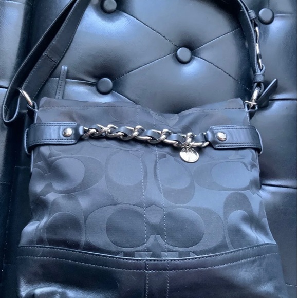 Coach Signature Leather Sateen Black F1173-F18862 Shoulder Handbag - Picture 5 of 11